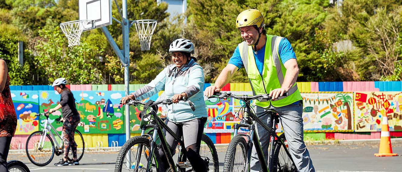 More Aucklanders learn to ride with local board support image