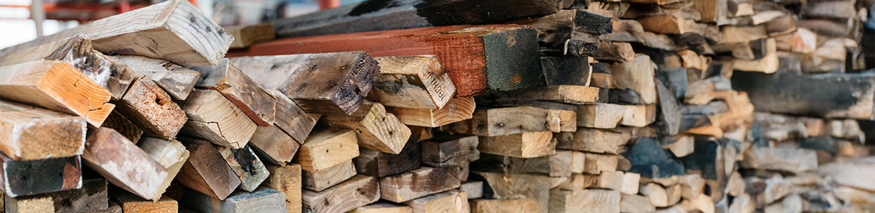 <h3>Use durable, sustainable and recycled materials</h3> image